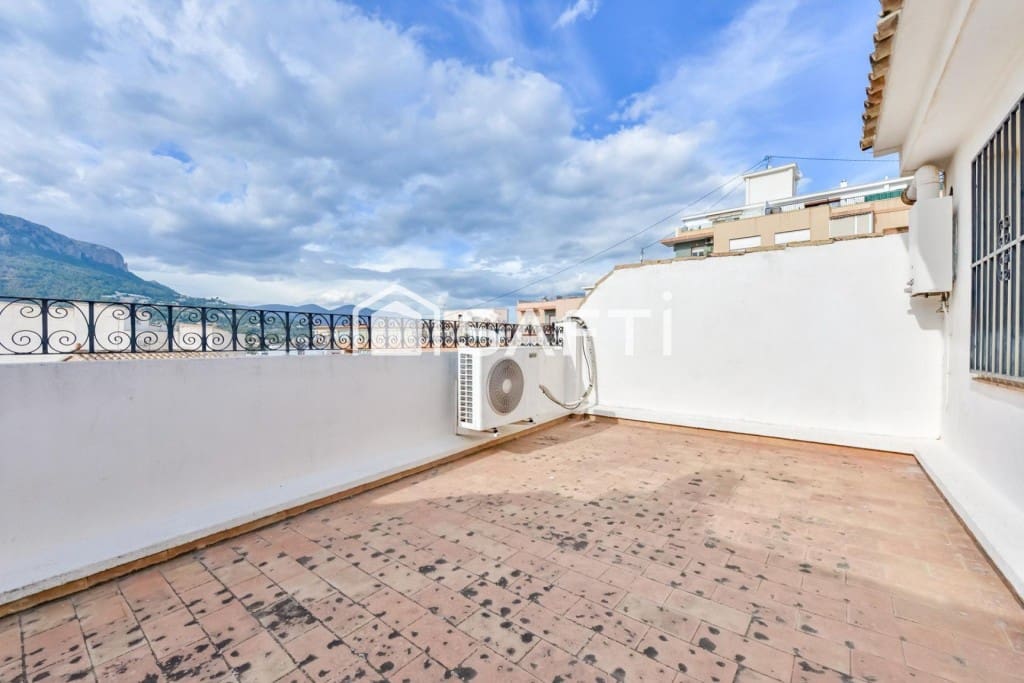 5 makuuhuone Rivitalo myytävänä paikassa Calpe / Calp - 705 000 € (Ref: 9634315)