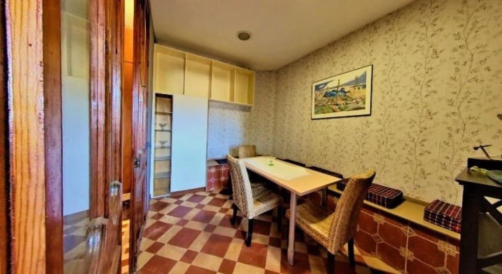 6 slaapkamer Appartement te koop in Sax - € 95.100 (Ref: 9634316)