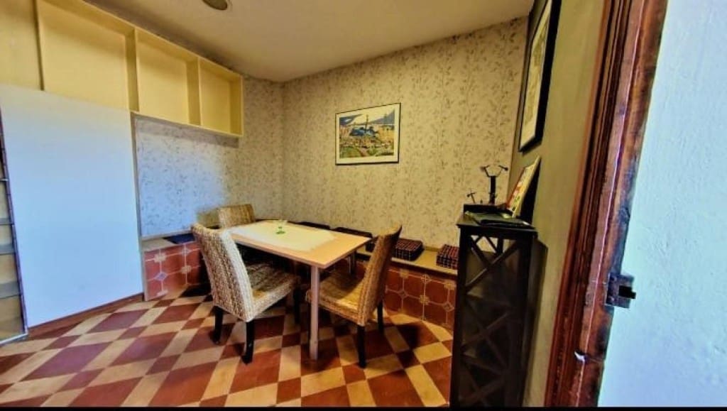 6 slaapkamer Appartement te koop in Sax - € 95.100 (Ref: 9634316)