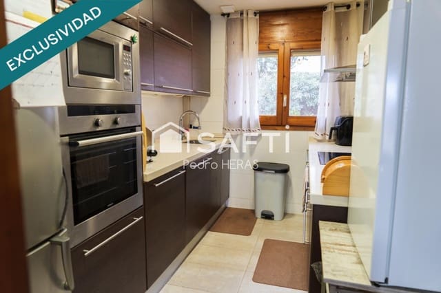 7 makuuhuone Huvila myytävänä paikassa Tordera mukana uima-altaan - 354 000 € (Ref: 9634317)