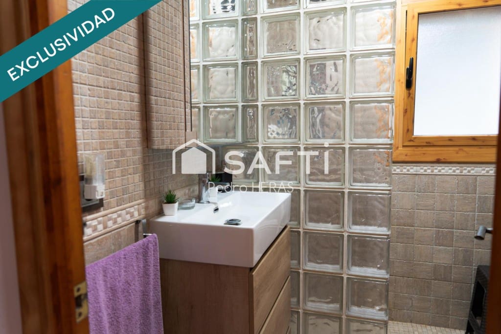 7 makuuhuone Huvila myytävänä paikassa Tordera mukana uima-altaan - 354 000 € (Ref: 9634317)