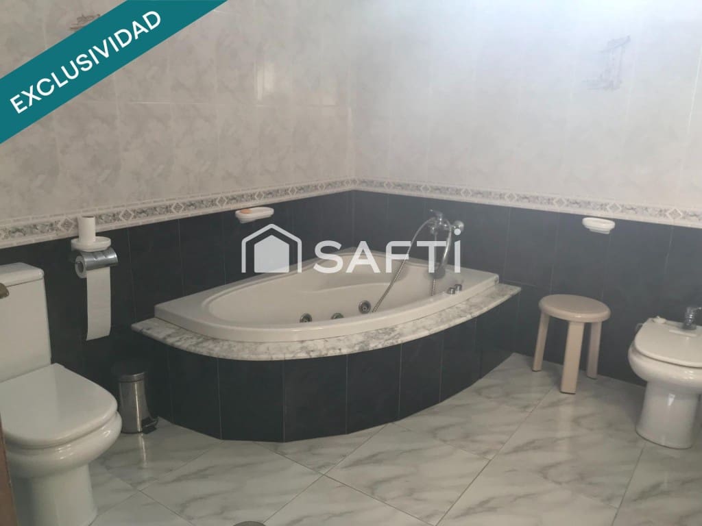 3 makuuhuone Huoneisto myytävänä paikassa Santiago de Compostela - 169 000 € (Ref: 9634318)