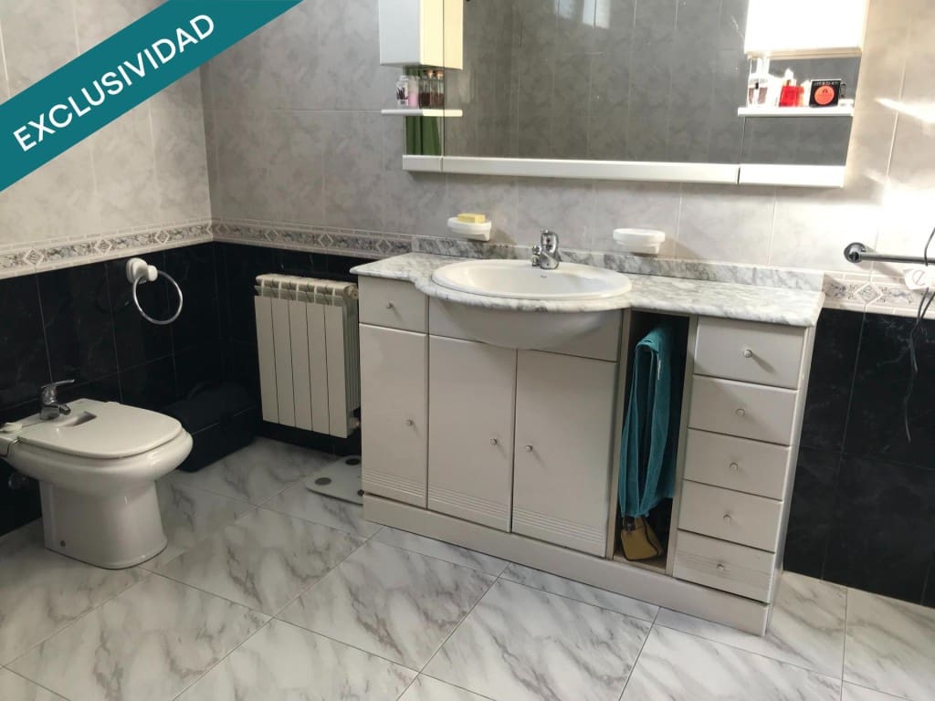 3 makuuhuone Huoneisto myytävänä paikassa Santiago de Compostela - 169 000 € (Ref: 9634318)