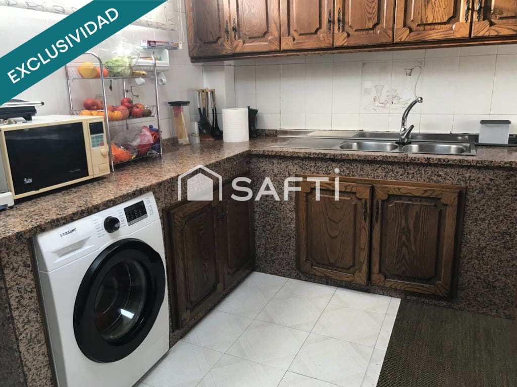 3 makuuhuone Huoneisto myytävänä paikassa Santiago de Compostela - 169 000 € (Ref: 9634318)