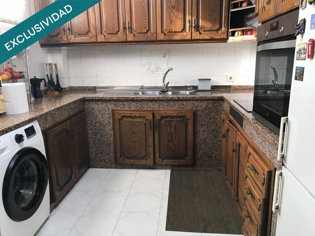 3 makuuhuone Huoneisto myytävänä paikassa Santiago de Compostela - 169 000 € (Ref: 9634318)