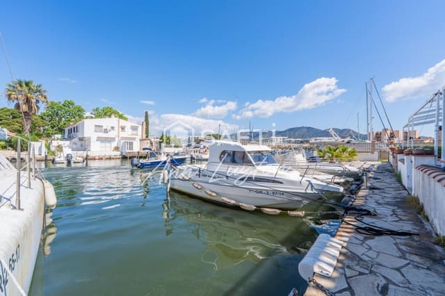 3 soverom Rekkehus til salgs i Santa Margarida, Roses med garasje - € 399 000 (Ref: 9634319)