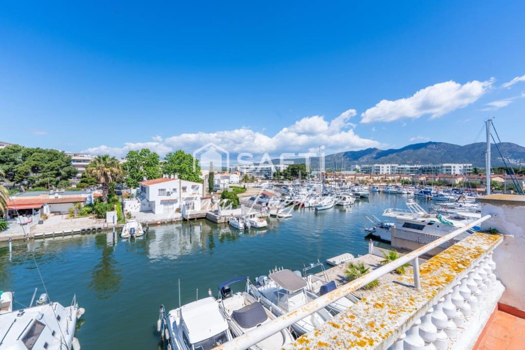 3 soverom Rekkehus til salgs i Roses med garasje - € 399 000 (Ref: 9634319)