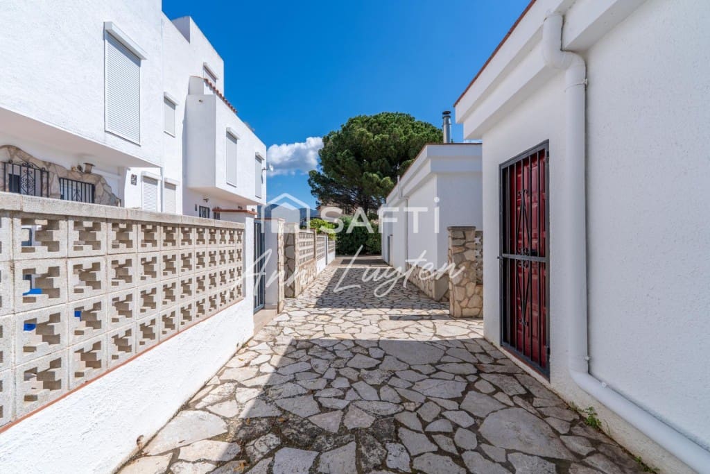 3 soverom Rekkehus til salgs i Roses med garasje - € 399 000 (Ref: 9634319)