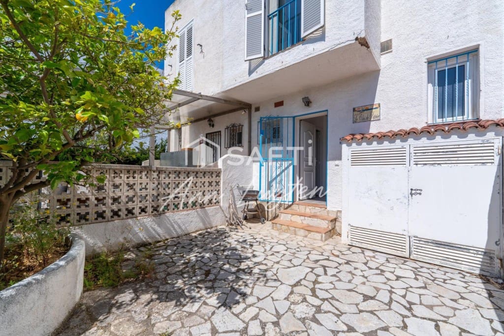 3 soverom Rekkehus til salgs i Roses med garasje - € 399 000 (Ref: 9634319)