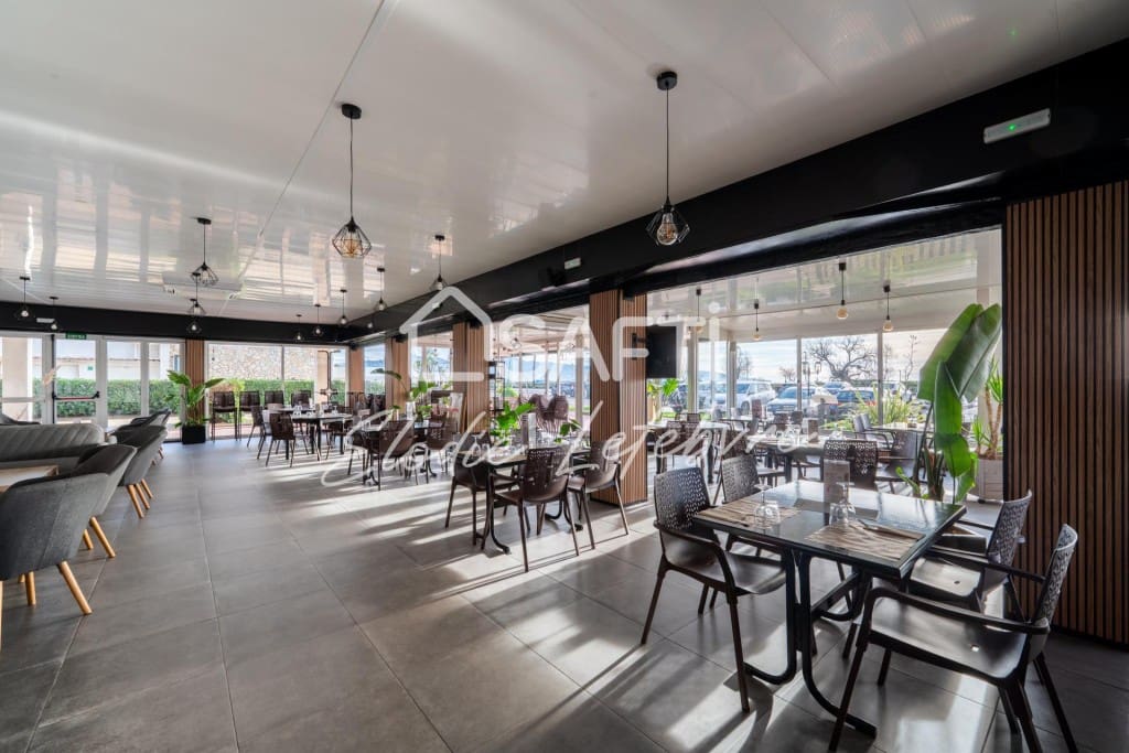 Erhverv til salg i Empuriabrava - € 129.000 (Ref: 9634320)