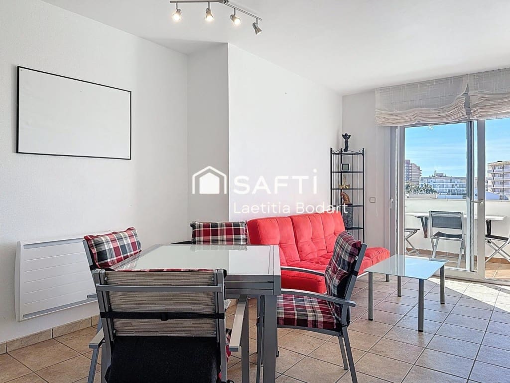 3 bedroom Apartment for sale in Roses - € 249,000 (Ref: 9634321)