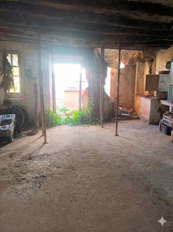 3 soveværelse Villa til salg i Artes - € 70.000 (Ref: 9634326)