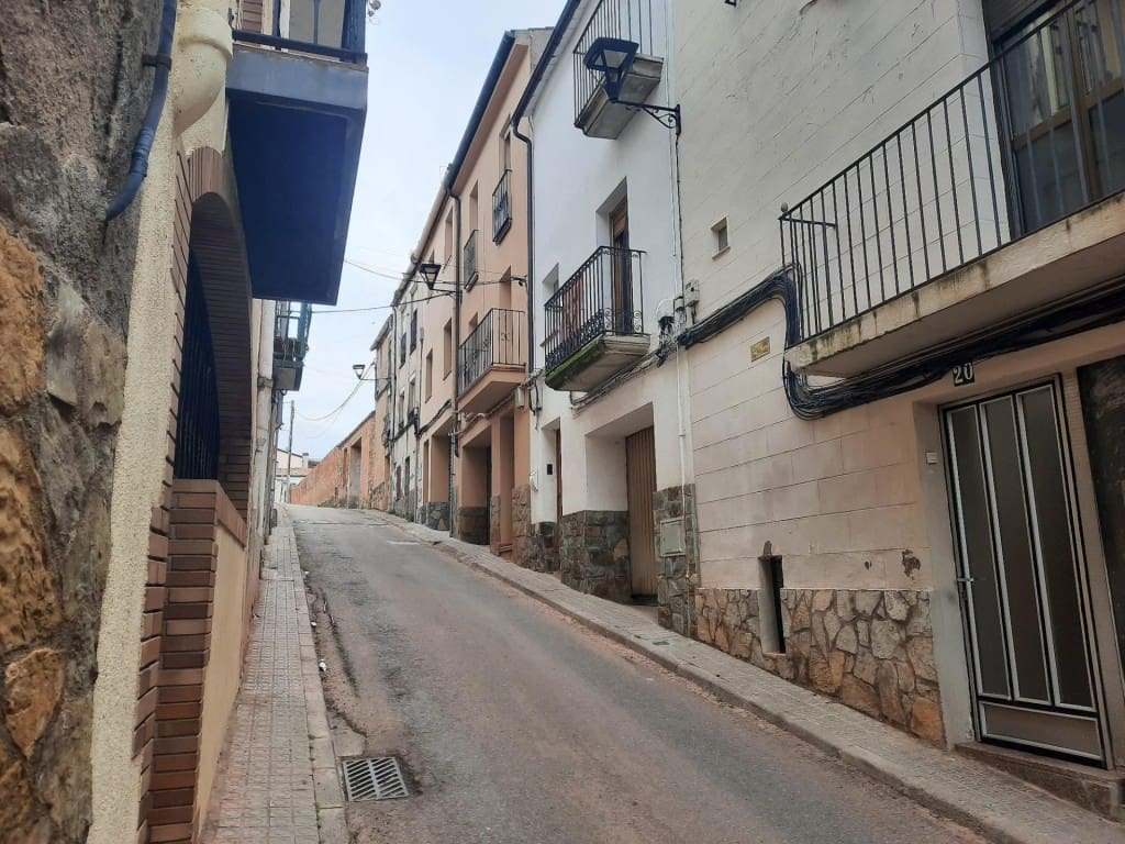 3 soveværelse Villa til salg i Artes - € 70.000 (Ref: 9634326)