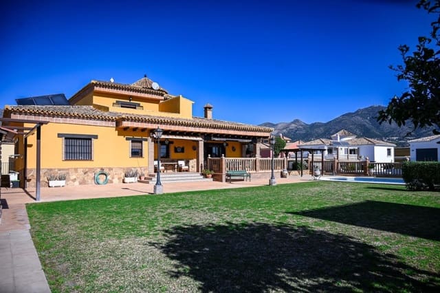 4 chambre Finca/Maison de Campagne à vendre à Campo Mijas, Mijas avec piscine garage - 1 575 000 € (Ref: 9634327)