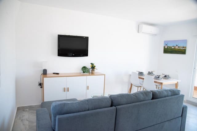 2 bedroom Apartment for sale in Playa Poniente, Benidorm with pool - € 268,000 (Ref: 9637414)