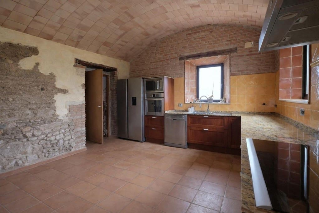 8 chambre Finca/Maison de Campagne à vendre à Font-rubi - 930 000 € (Ref: 9637417)
