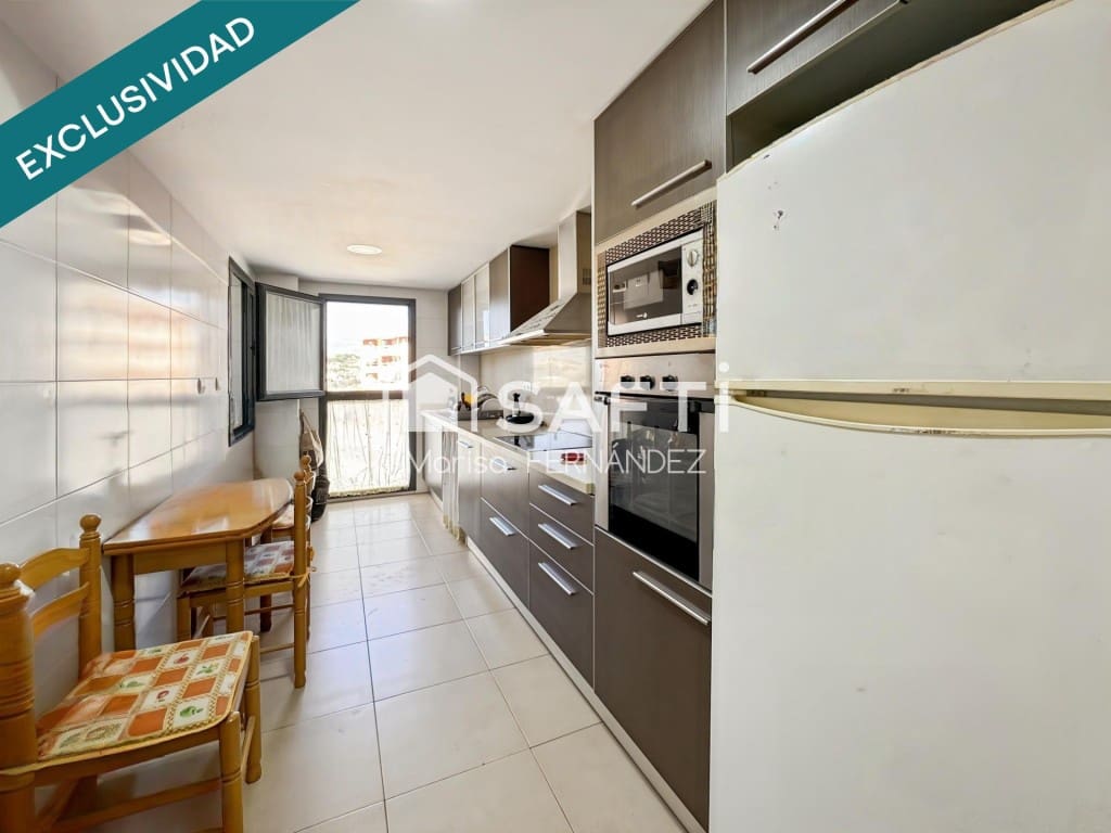 3 makuuhuone Huoneisto myytävänä paikassa La Villajoyosa / Vila Joiosa mukana uima-altaan - 245 000 € (Ref: 9637425)