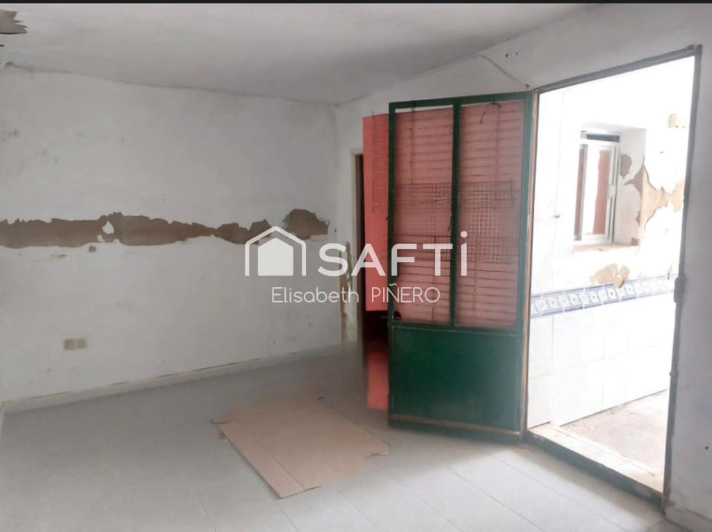 2 bedroom Terraced Villa for sale in Montijo - € 31,000 (Ref: 9647979)