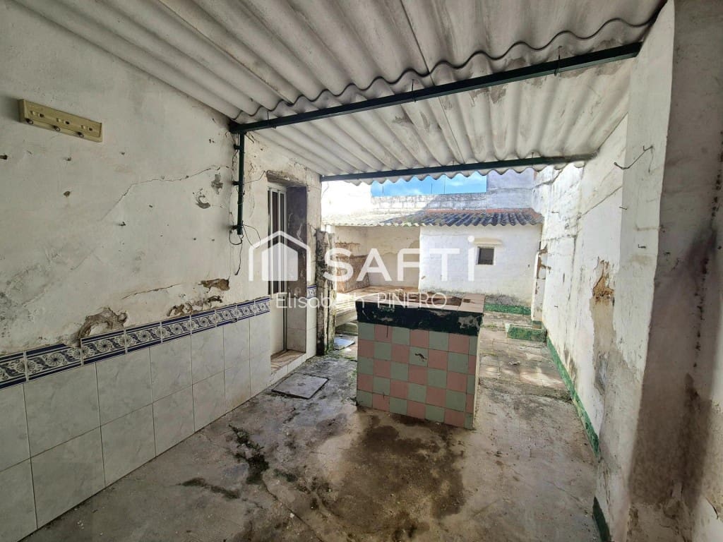 2 bedroom Terraced Villa for sale in Montijo - € 31,000 (Ref: 9647979)