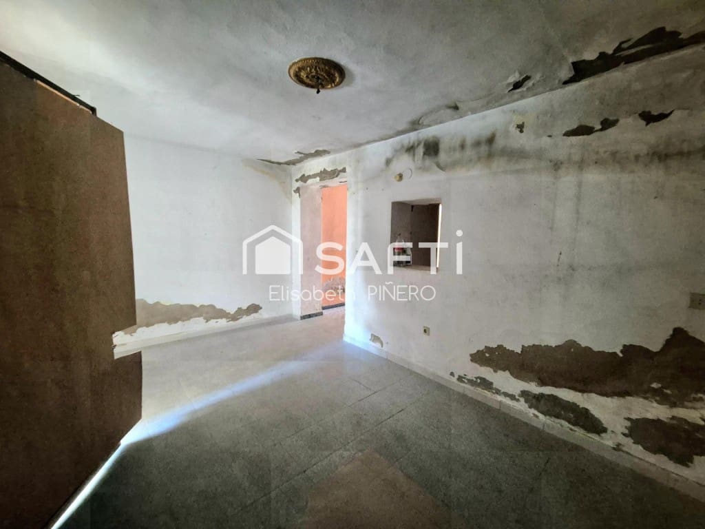 2 bedroom Terraced Villa for sale in Montijo - € 31,000 (Ref: 9647979)