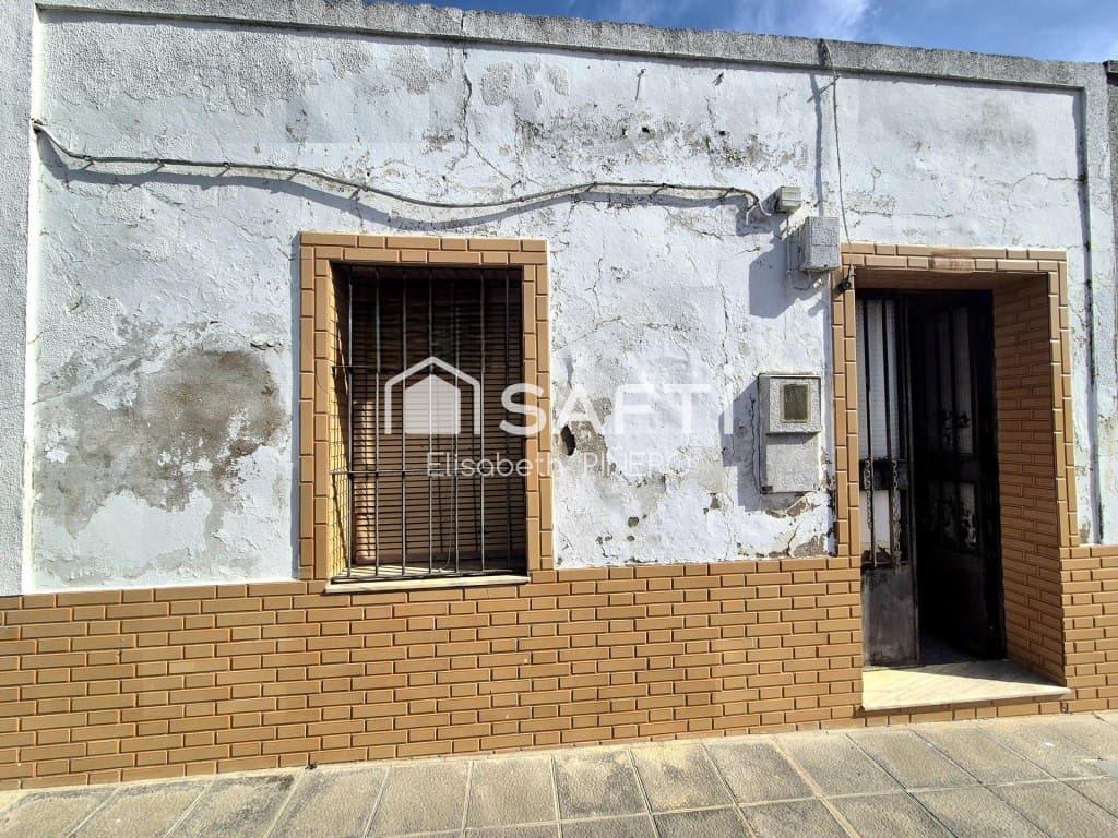 2 bedroom Terraced Villa for sale in Montijo - € 31,000 (Ref: 9647979)