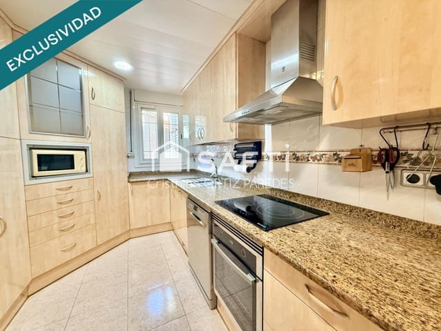 4 quarto Moradia para venda em Blanes com garagem - 325 000 € (Ref: 9647981)