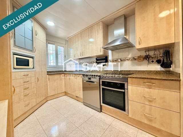 4 quarto Moradia para venda em Blanes com garagem - 325 000 € (Ref: 9647981)