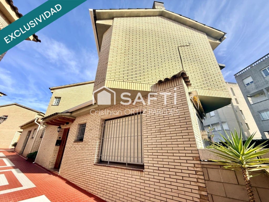 4 quarto Moradia para venda em Blanes com garagem - 325 000 € (Ref: 9647981)