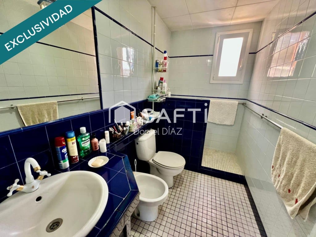 Chalet de 5 habitaciones en Llagostera en venta - 290.000 € (Ref: 9647984)