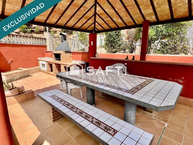 Chalet de 5 habitaciones en Llagostera en venta - 290.000 € (Ref: 9647984)