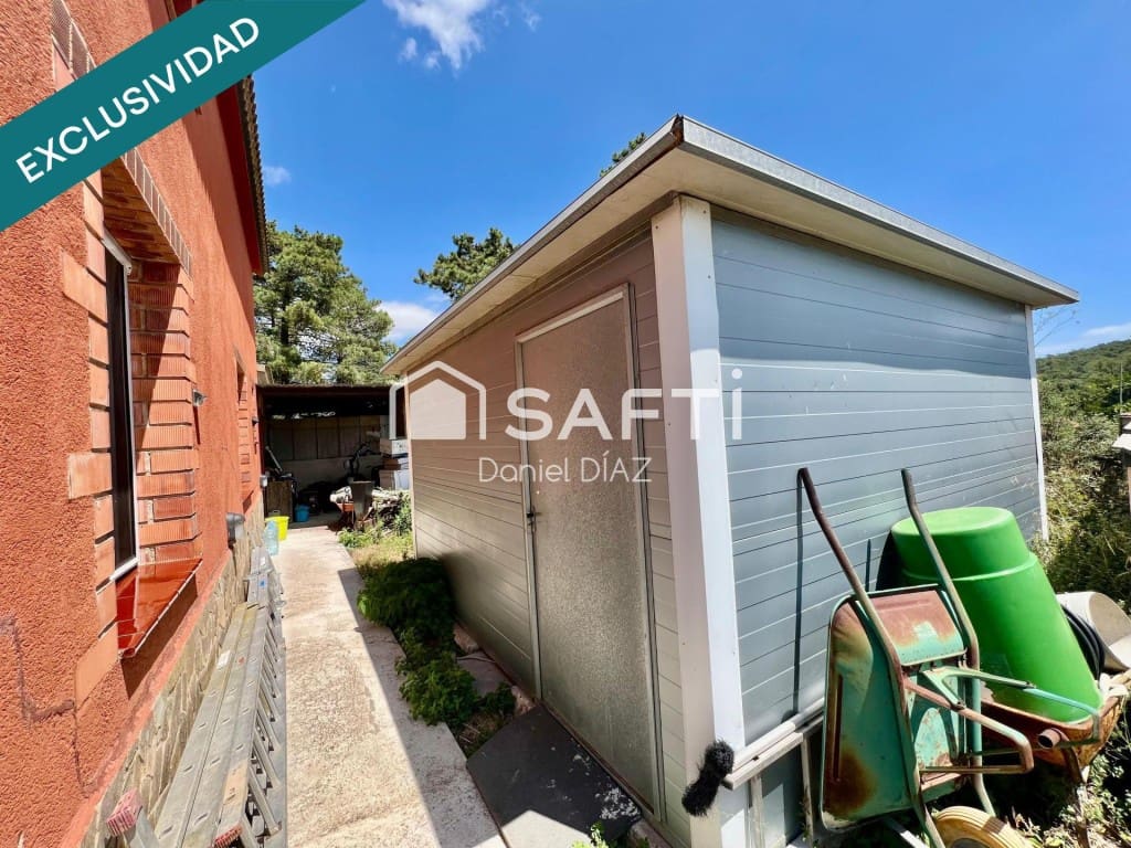 Chalet de 5 habitaciones en Llagostera en venta - 290.000 € (Ref: 9647984)