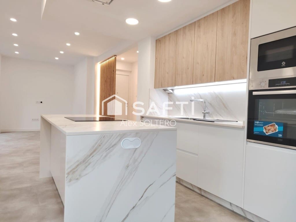 3 slaapkamer Appartement te koop in Vigo - € 389.000 (Ref: 9647988)