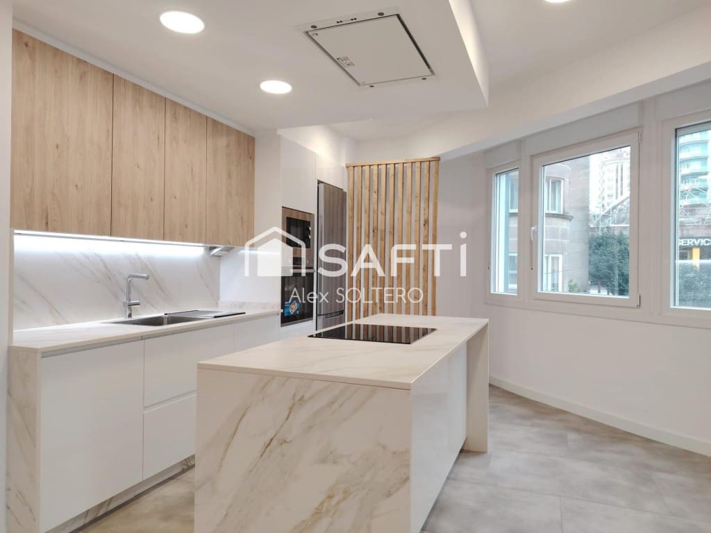 3 slaapkamer Appartement te koop in Vigo - € 389.000 (Ref: 9647988)