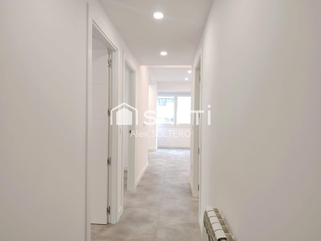 3 slaapkamer Appartement te koop in Vigo - € 389.000 (Ref: 9647988)