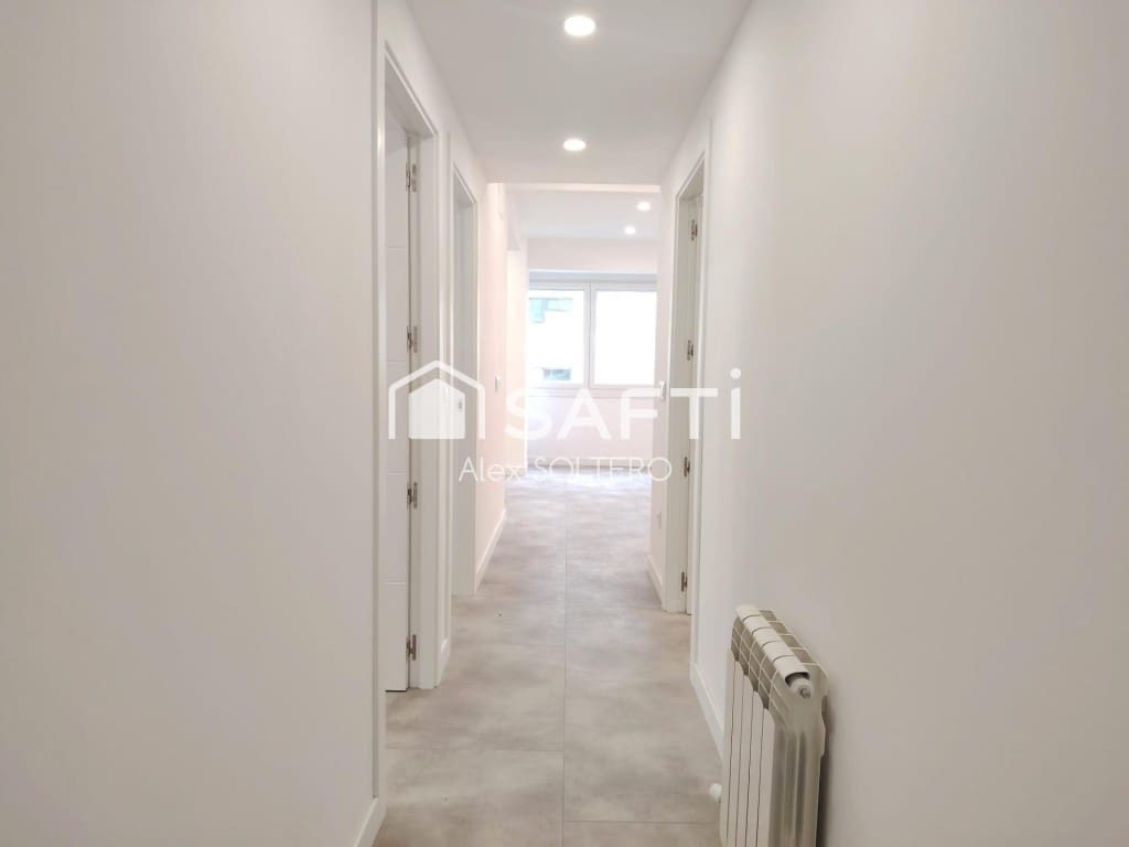 3 slaapkamer Appartement te koop in Vigo - € 389.000 (Ref: 9647988)