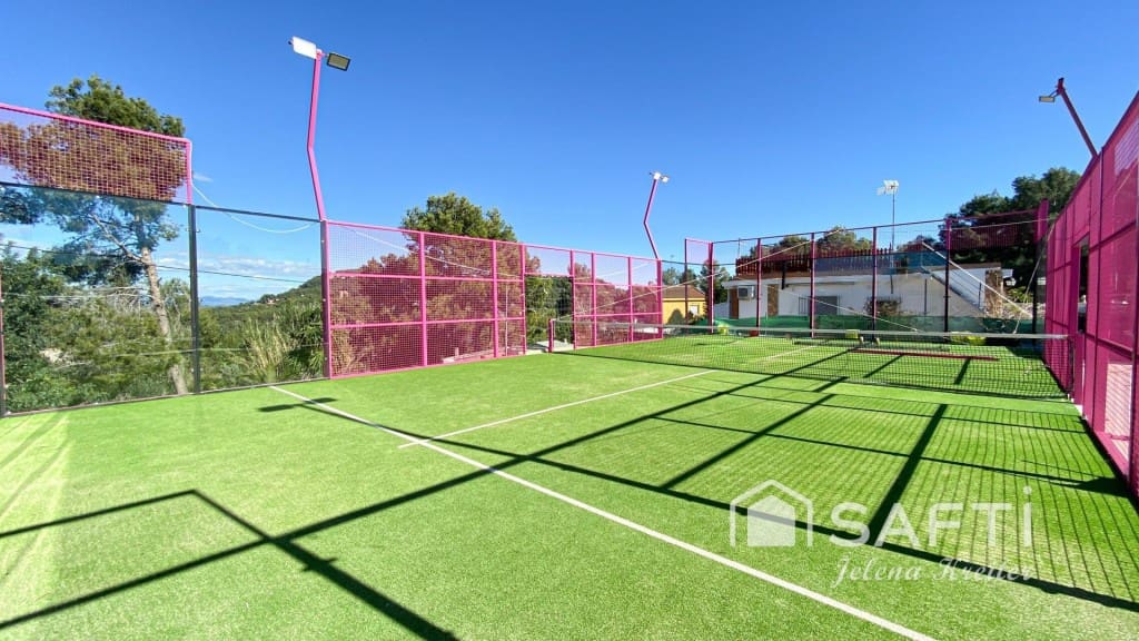 9 soveværelse Villa til salg i Godelleta - € 800.000 (Ref: 9647989)