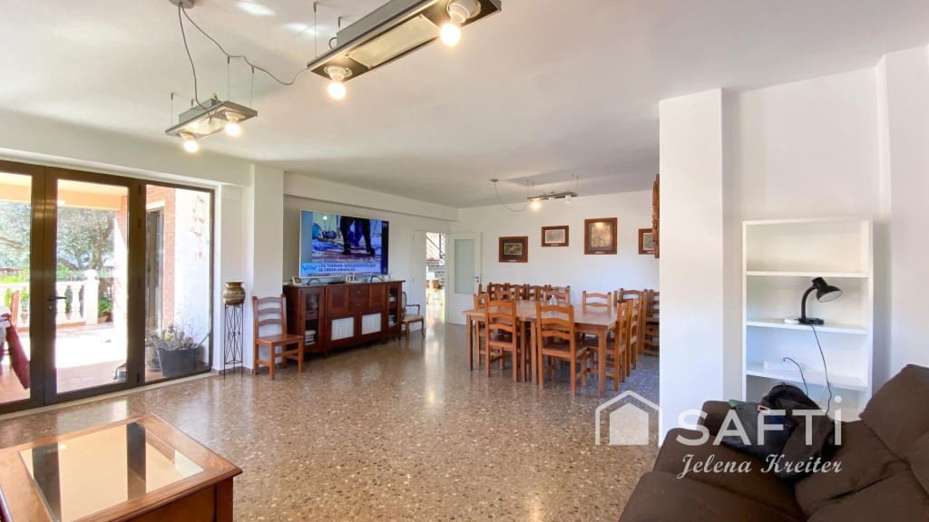 9 soveværelse Villa til salg i Godelleta - € 800.000 (Ref: 9647989)