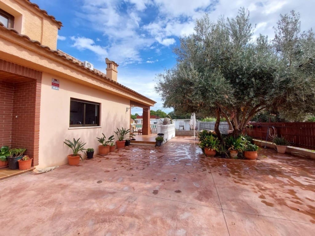 9 soveværelse Villa til salg i Godelleta - € 800.000 (Ref: 9647989)