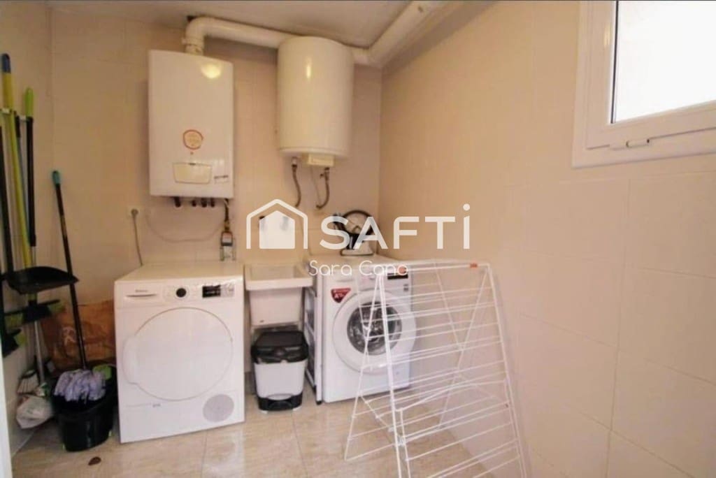 Adosado de 5 habitaciones en El Vendrell en venta con piscina garaje - 455.000 € (Ref: 9647992)