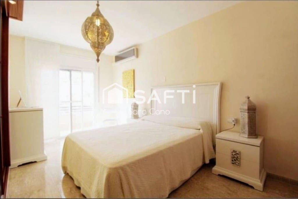 Adosado de 5 habitaciones en El Vendrell en venta con piscina garaje - 455.000 € (Ref: 9647992)