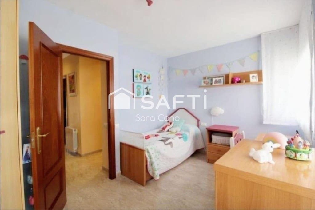 Adosado de 5 habitaciones en El Vendrell en venta con piscina garaje - 455.000 € (Ref: 9647992)