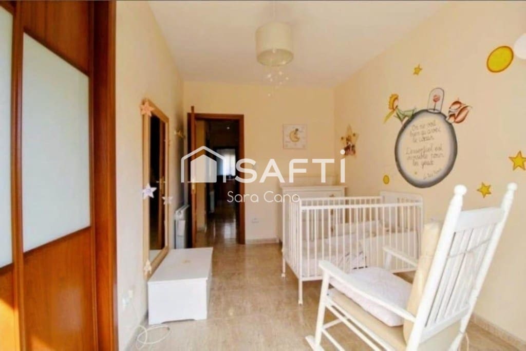 Adosado de 5 habitaciones en El Vendrell en venta con piscina garaje - 455.000 € (Ref: 9647992)