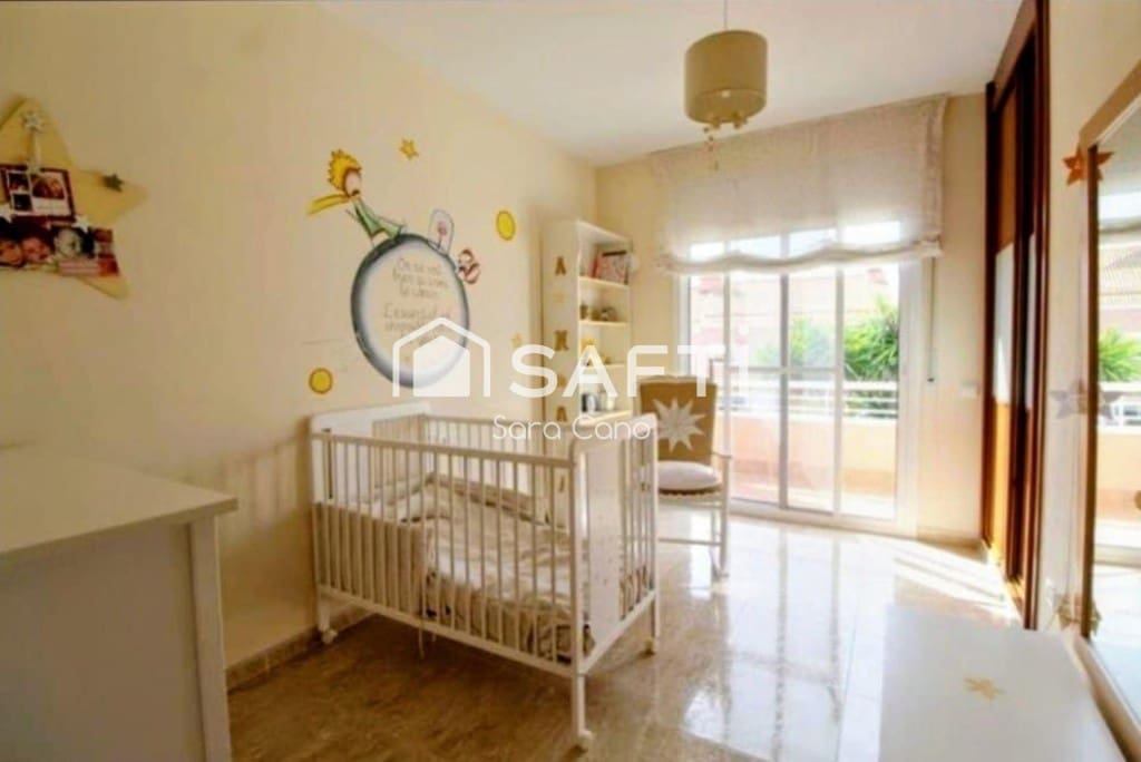 Adosado de 5 habitaciones en El Vendrell en venta con piscina garaje - 455.000 € (Ref: 9647992)