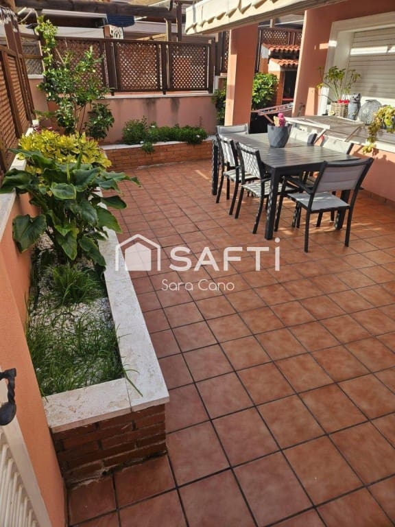Adosado de 5 habitaciones en El Vendrell en venta con piscina garaje - 455.000 € (Ref: 9647992)