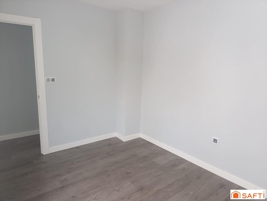 4 soveværelse Lejlighed til salg i Valdepenas - € 169.000 (Ref: 9651808)