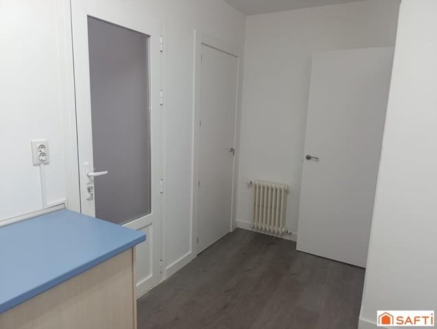 4 soveværelse Lejlighed til salg i Valdepeñas - € 169.000 (Ref: 9651808)