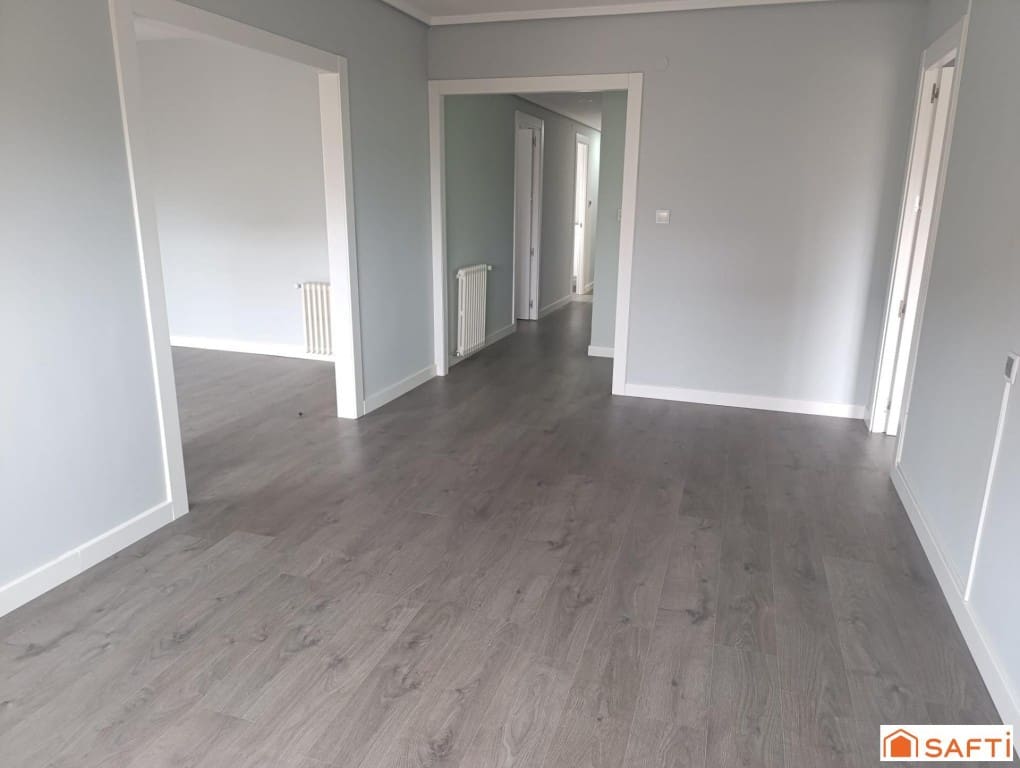 4 soveværelse Lejlighed til salg i Valdepenas - € 169.000 (Ref: 9651808)