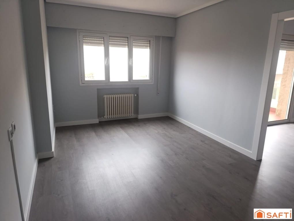 4 soveværelse Lejlighed til salg i Valdepenas - € 169.000 (Ref: 9651808)