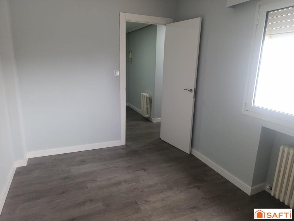 4 soveværelse Lejlighed til salg i Valdepenas - € 169.000 (Ref: 9651808)