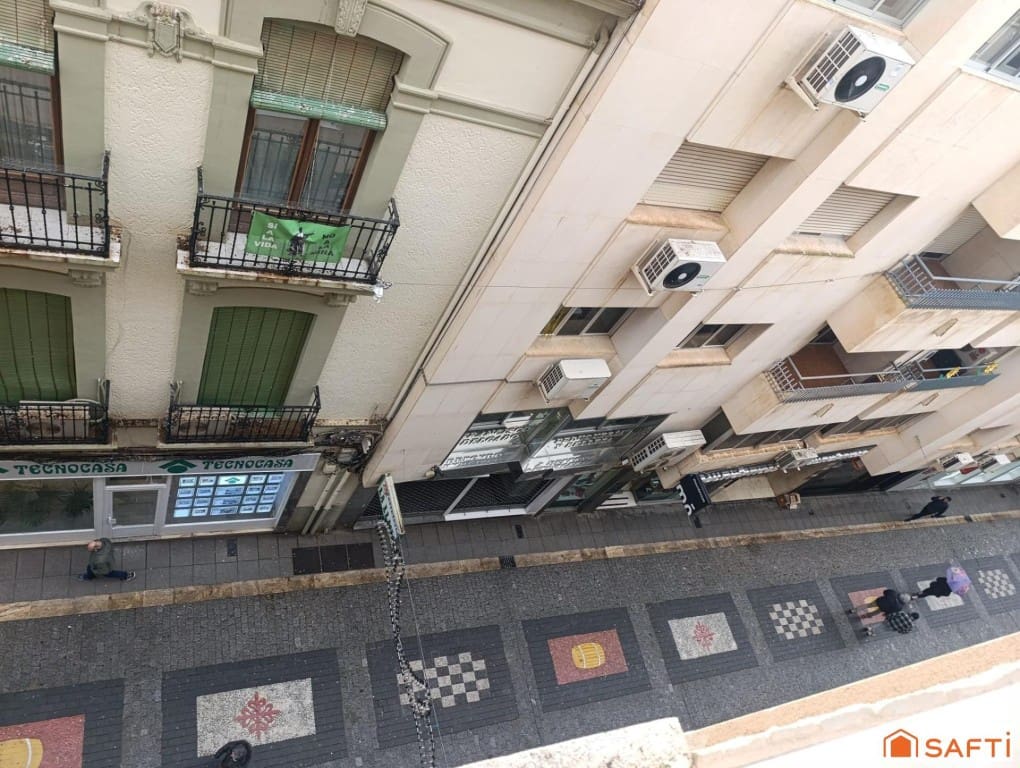 4 soveværelse Lejlighed til salg i Valdepenas - € 169.000 (Ref: 9651808)